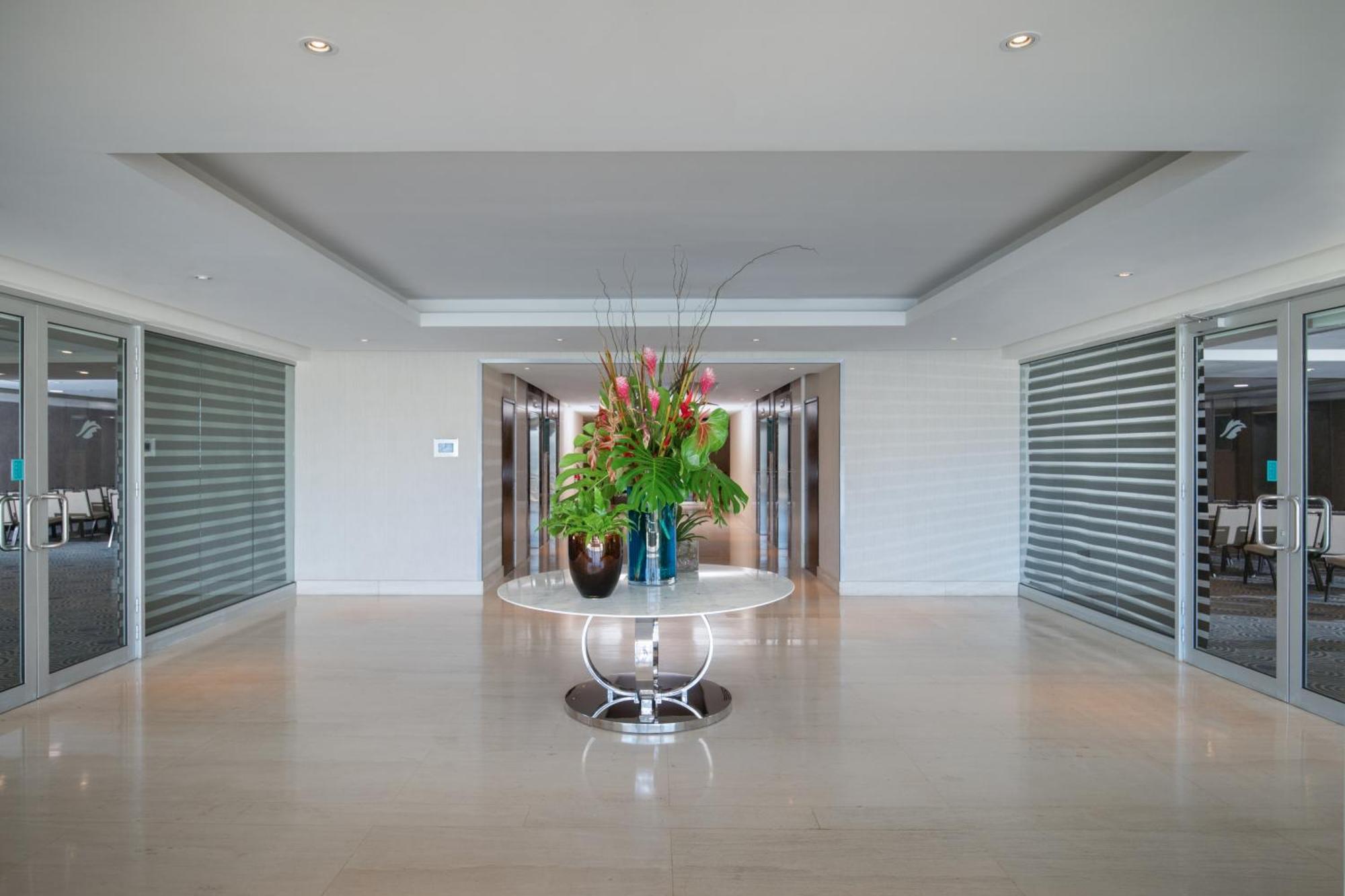 Embassy Suites By Hilton Santo Domingo Exterior photo