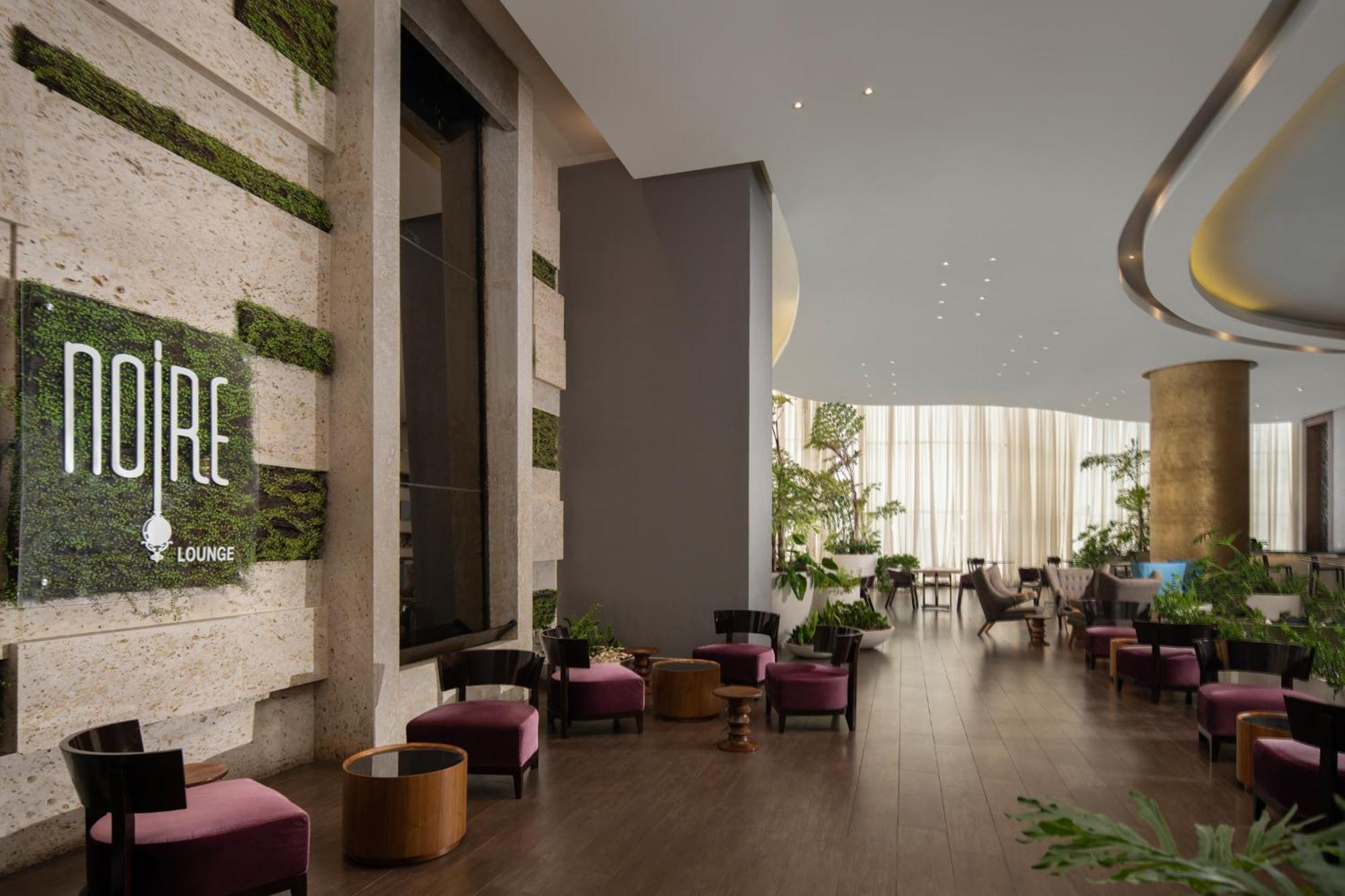 Embassy Suites By Hilton Santo Domingo Exterior photo